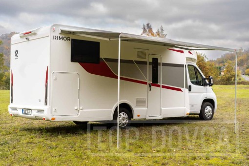 Moderní polointegrovaný obytný vůz Fiat Ducato Rimor Seal 99 model 2024.