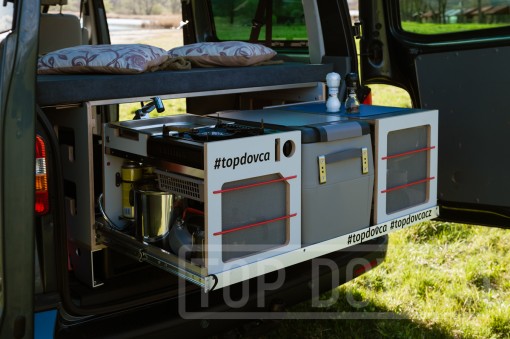 VW Transporter T5 s kempingovým VIVI boxem