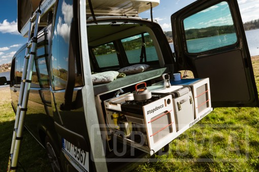VW Transporter T5 s kempingovým VIVI boxem