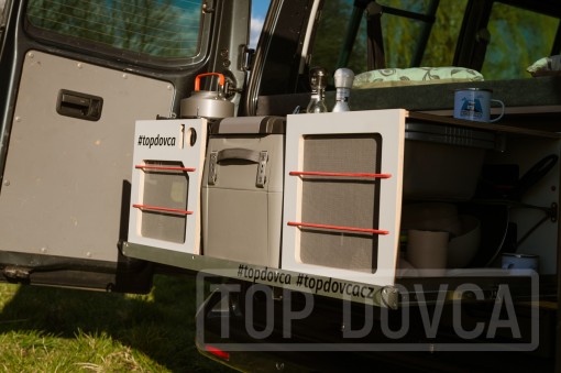 VW Transporter T5 s kempingovým VIVI boxem